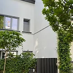 Charming House With Patio Near The Central Station