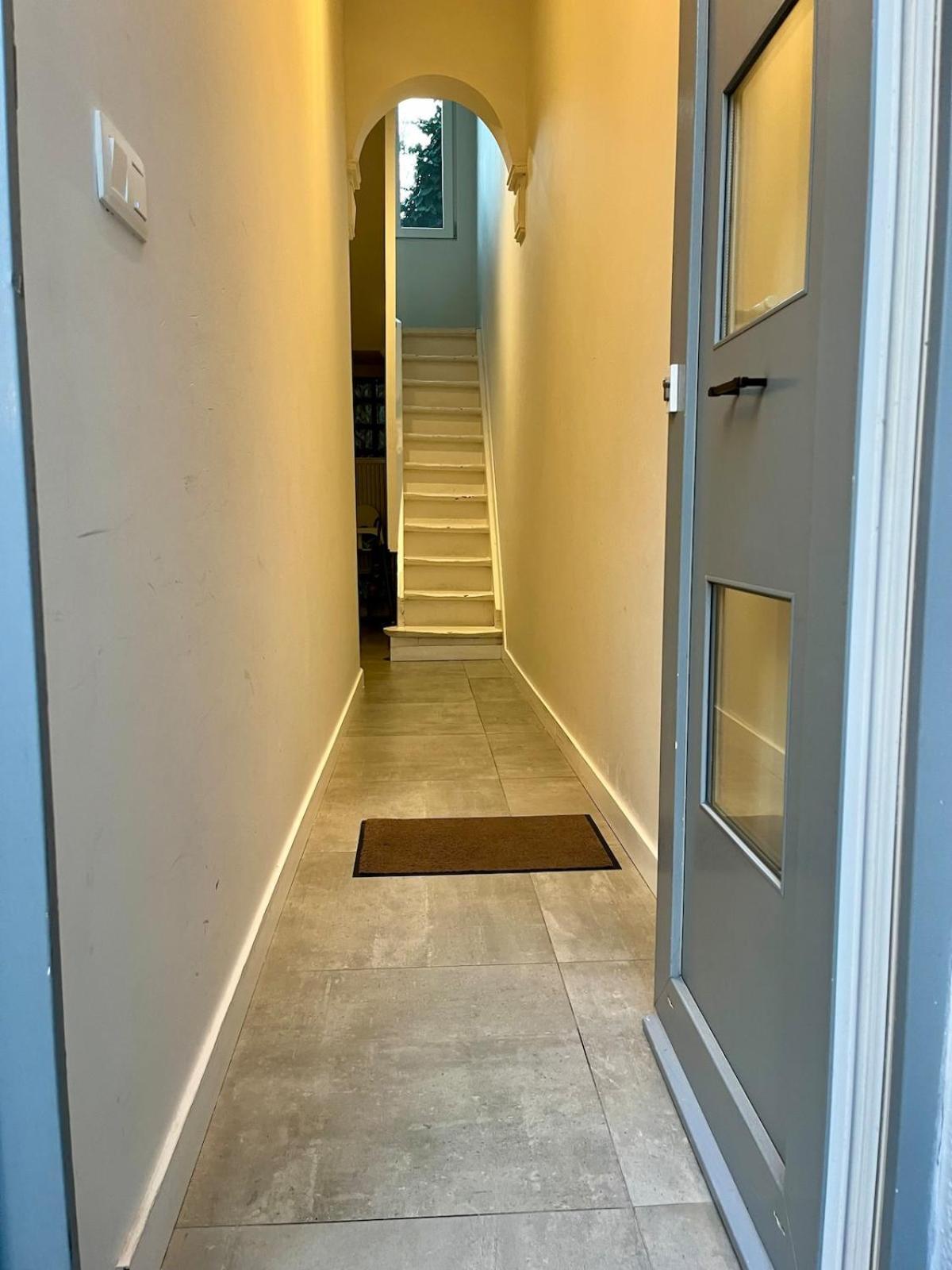Vakantiehuis Charming House With Patio Near The Station *
