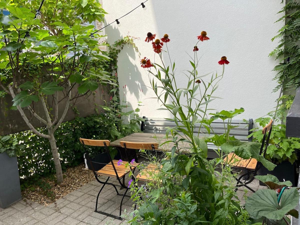 Charming House With Patio Near The Station