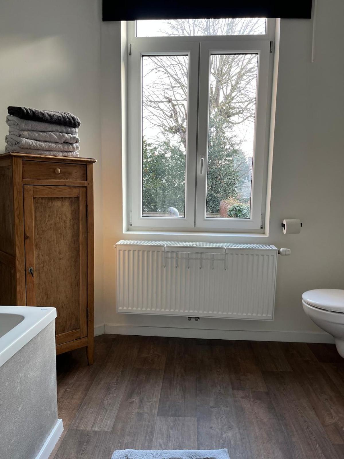 Vakantiehuis Charming House With Patio Near The Station Antwerpen