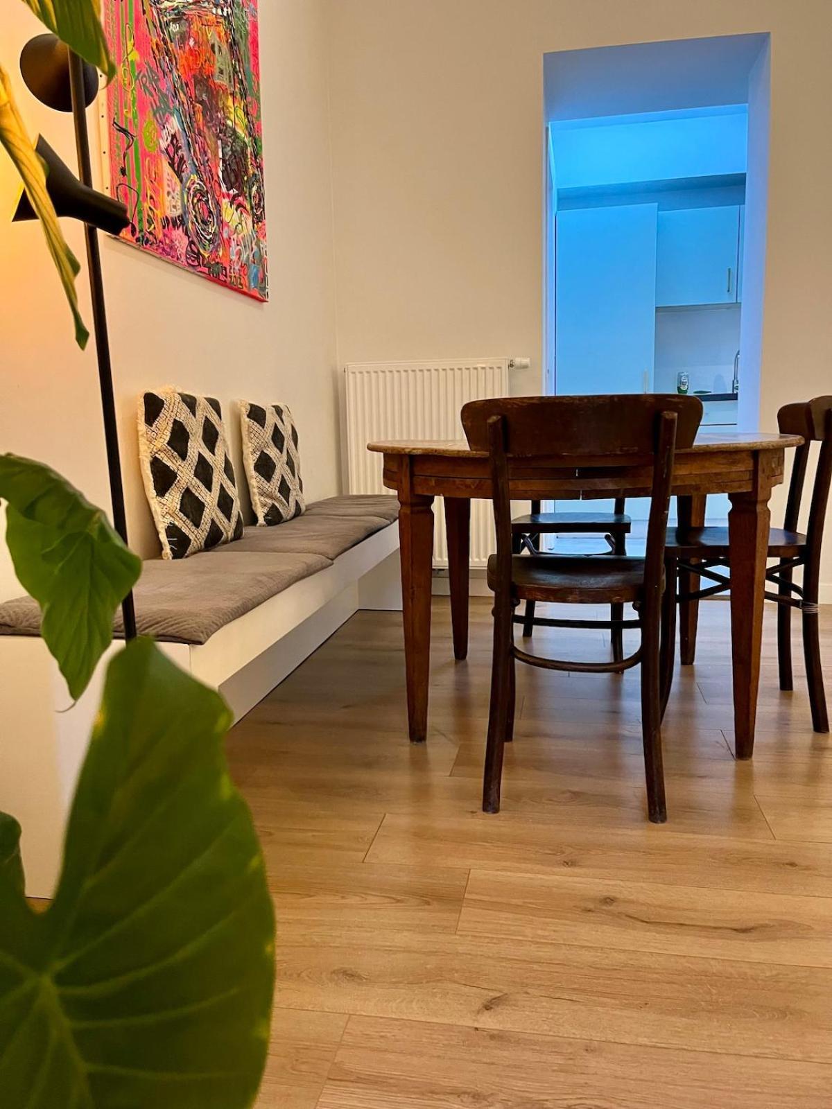 Charming House With Patio Near The Station Antwerpen