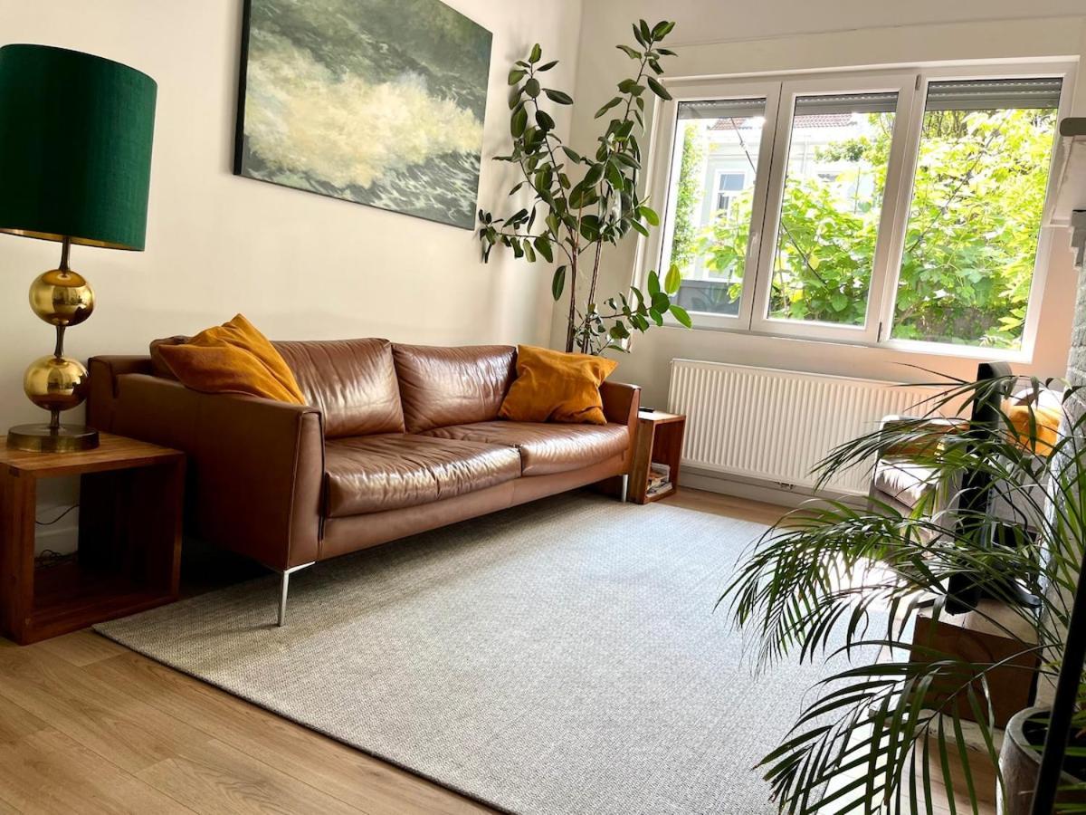 Charming House With Patio Near The Station Vakantiehuis *